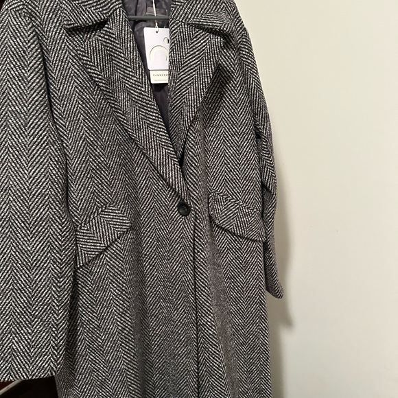 Essential Versatile Long Trench Coat - Picture 5 of 6